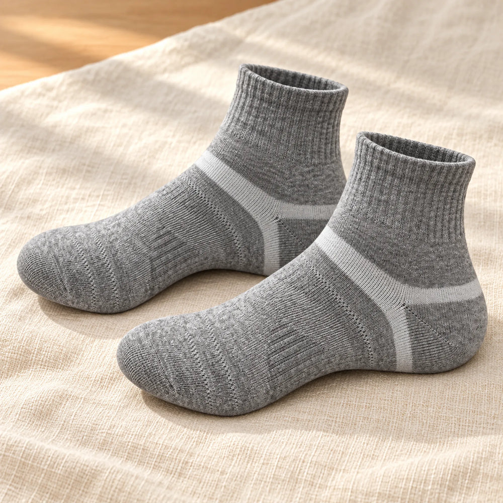 Ankle-Length Sports Socks — gray