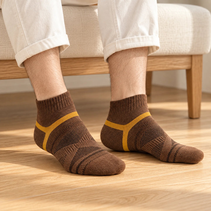 Ankle-Length Sports Socks — routine