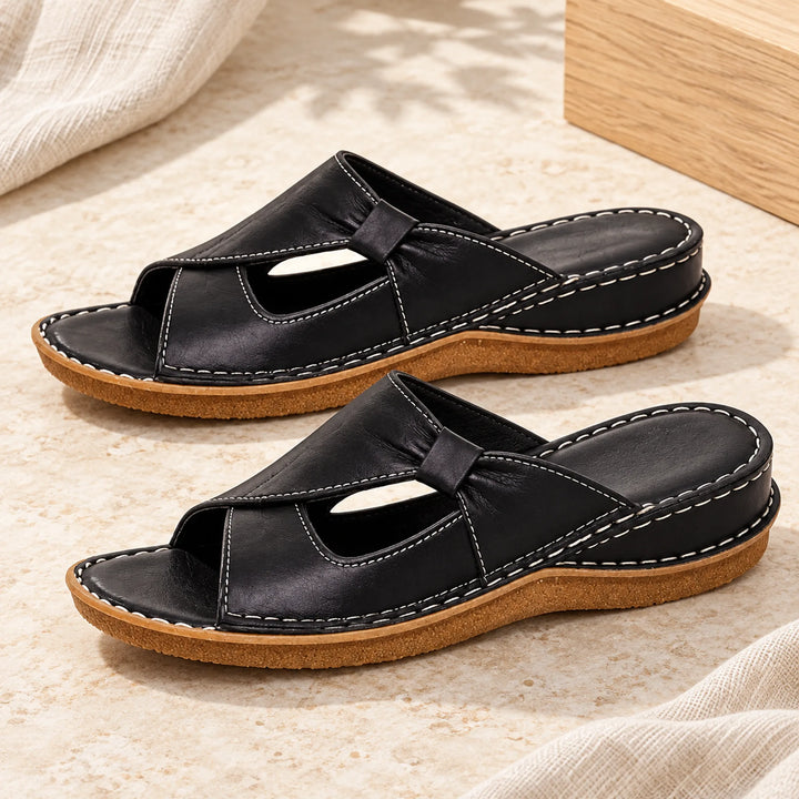 Easevora sandals — selected color pair